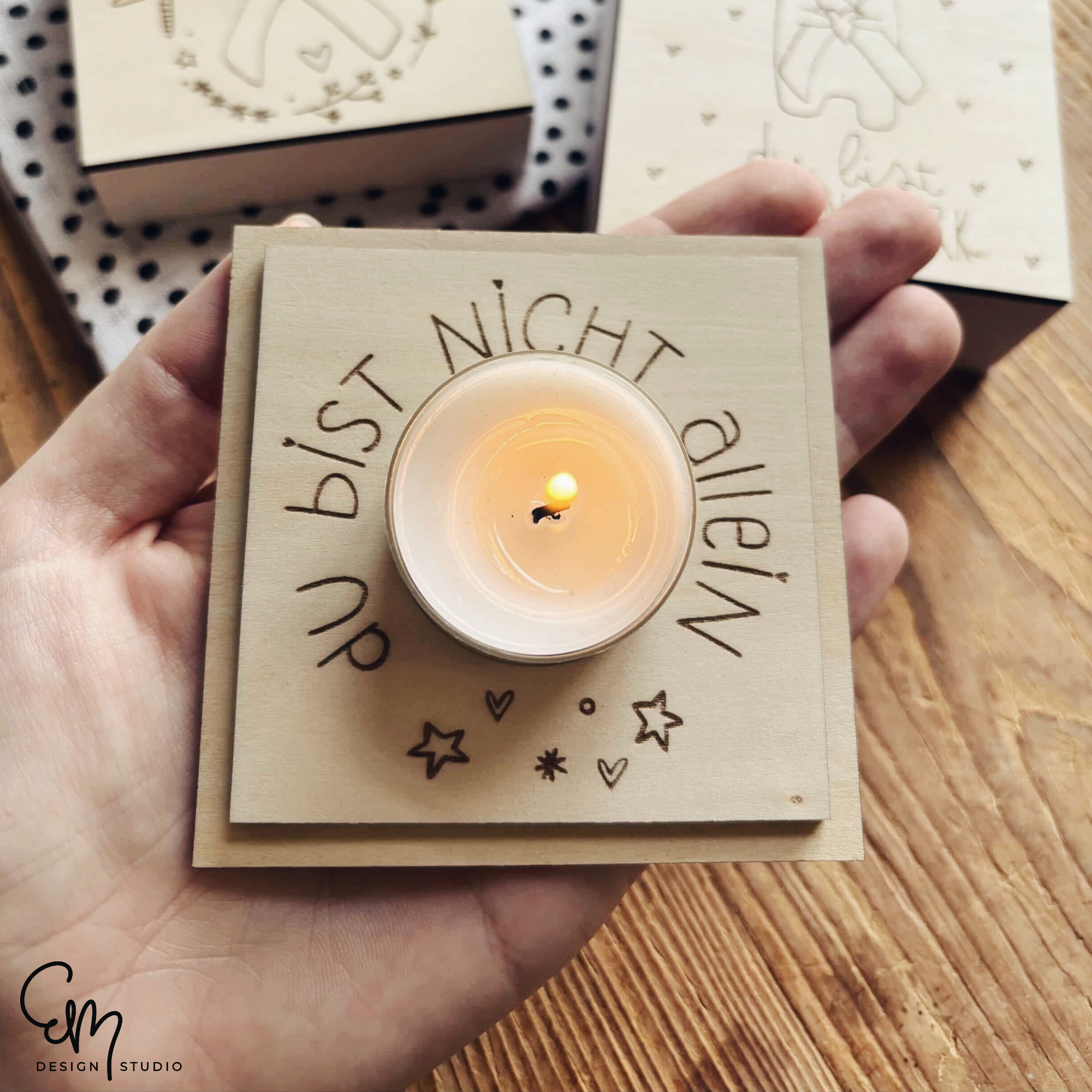 Gelaserter Deckel für 4er Teelichtschatulle "Gedenkschleife" - Design by Caia.Design.Graphics