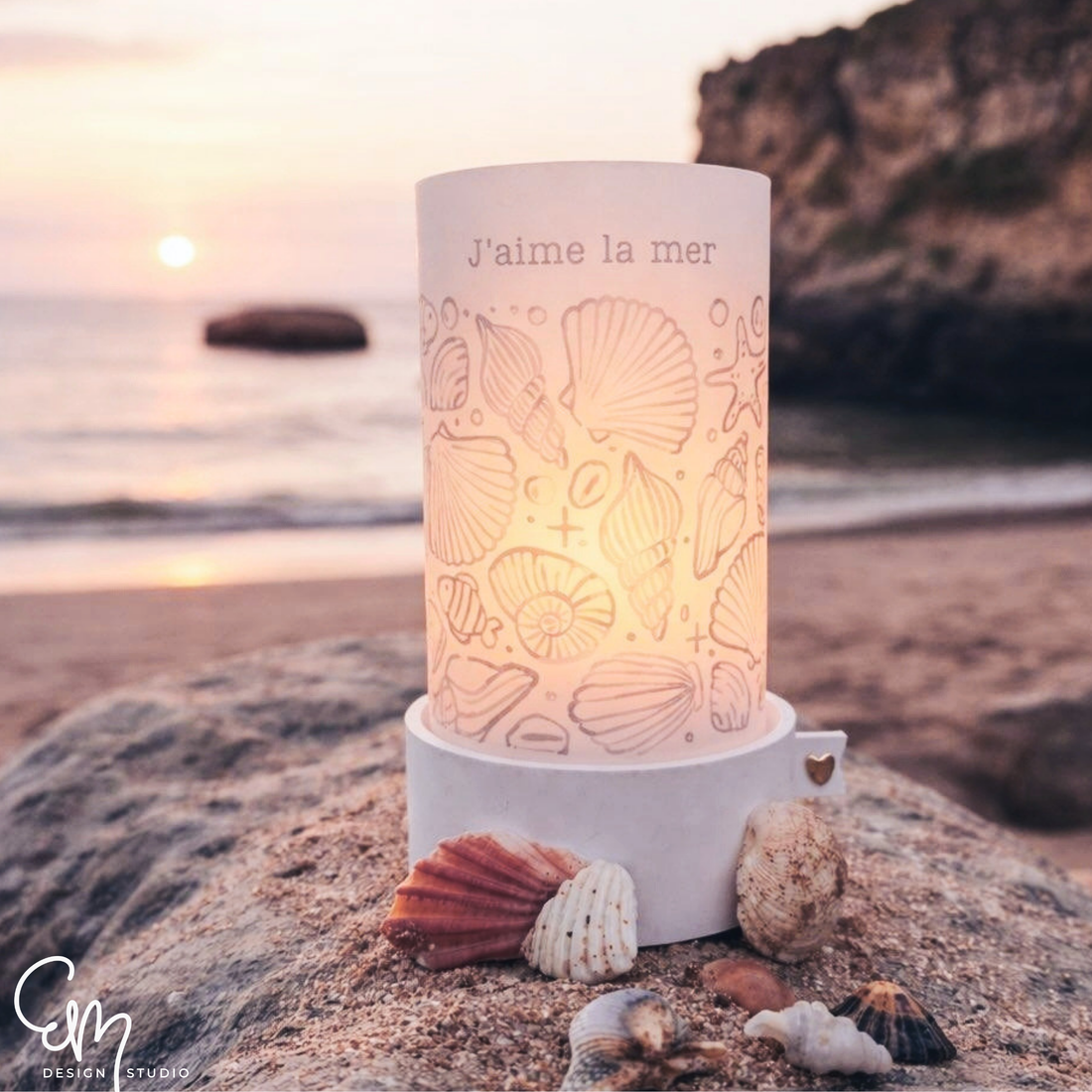 3D Druckdatei (stl) - Teelichtlaterne Sockel "Juno" - Sockel mit Manschette für bedrucktes Transparentpapier