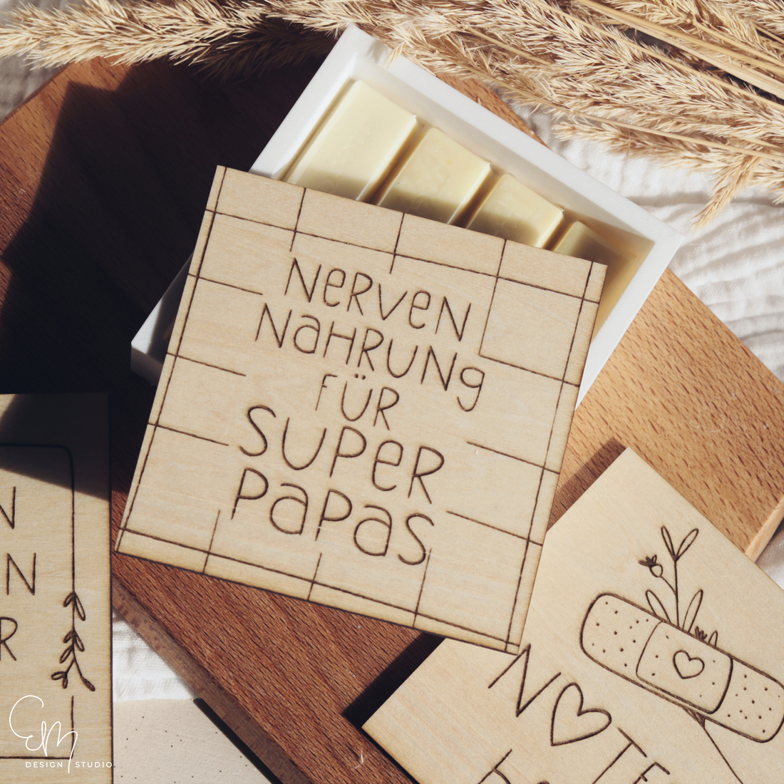 Gelaserter Deckel für 4er Teelichtschatulle "Vatertag" - Design by Caia.Design.Graphics