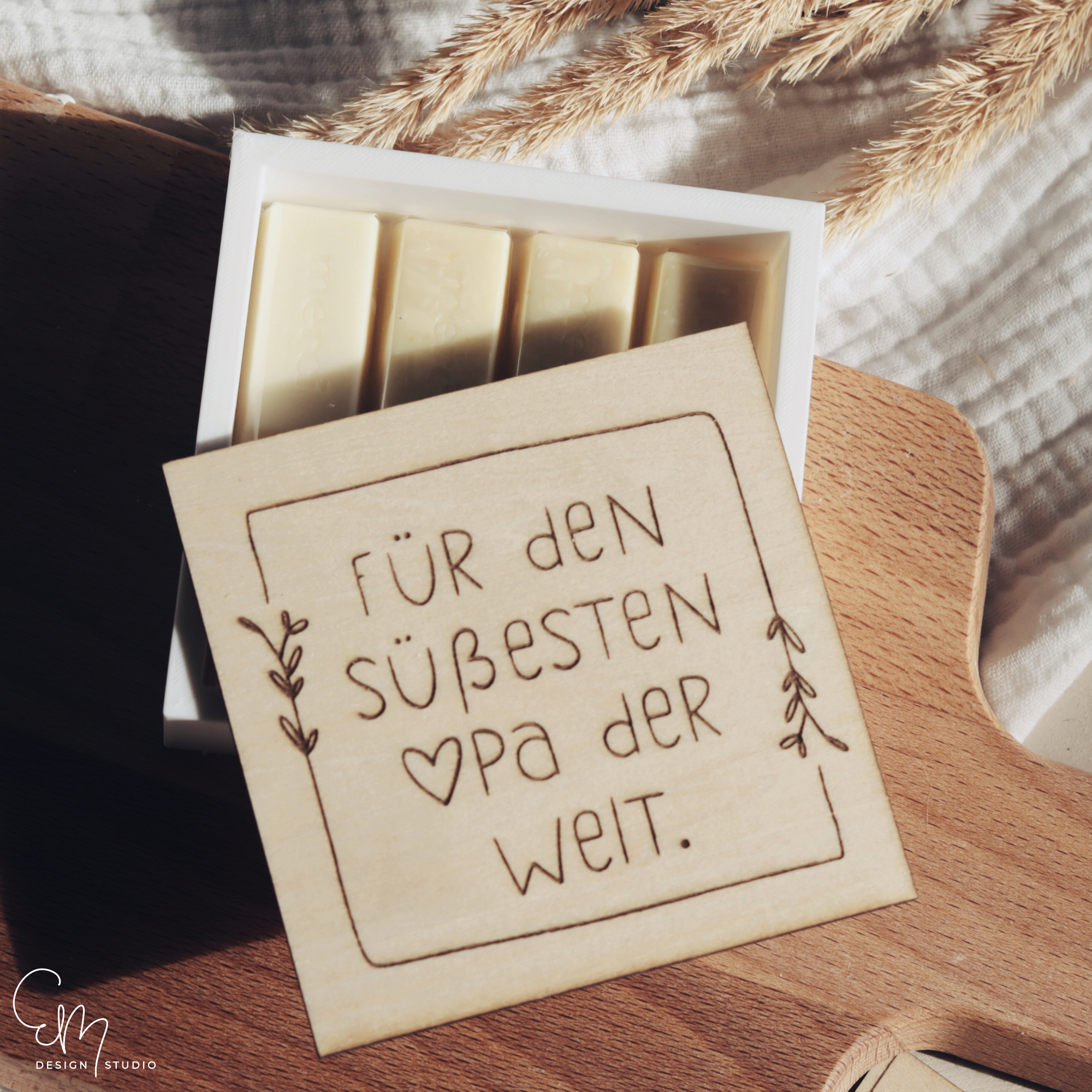 Gelaserter Deckel für 4er Teelichtschatulle "Vatertag" - Design by Caia.Design.Graphics